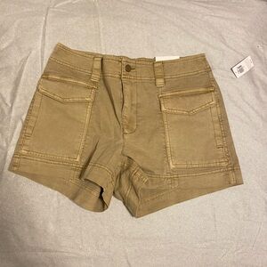 NWT Khaki Old Navy cargo shorts